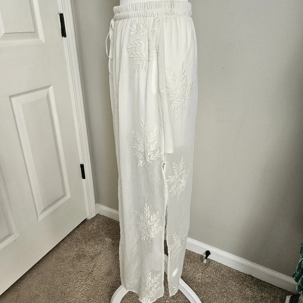 Zara Trafaluc Women's White Sheer Embroidered High Side Slits Maxi Skirt Waist